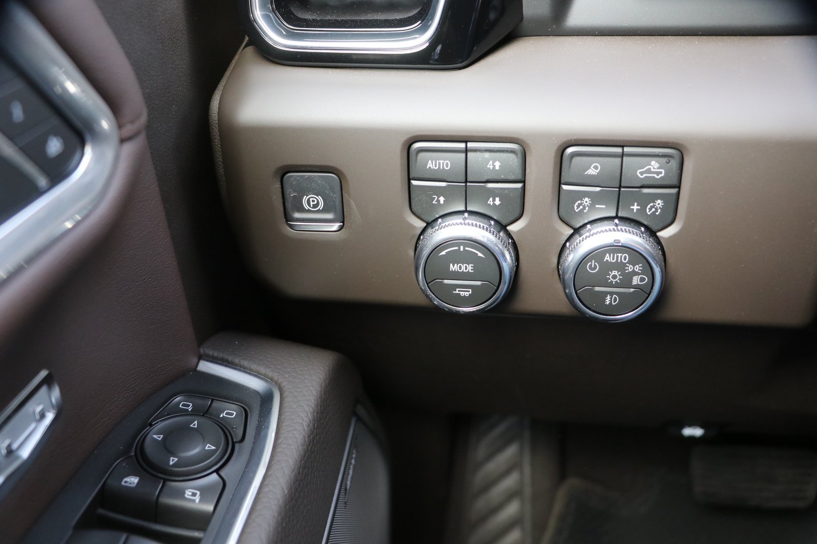 New 2026 GMC Sierra 1500 Denali w/ Technology Package AWD/4WD image 12