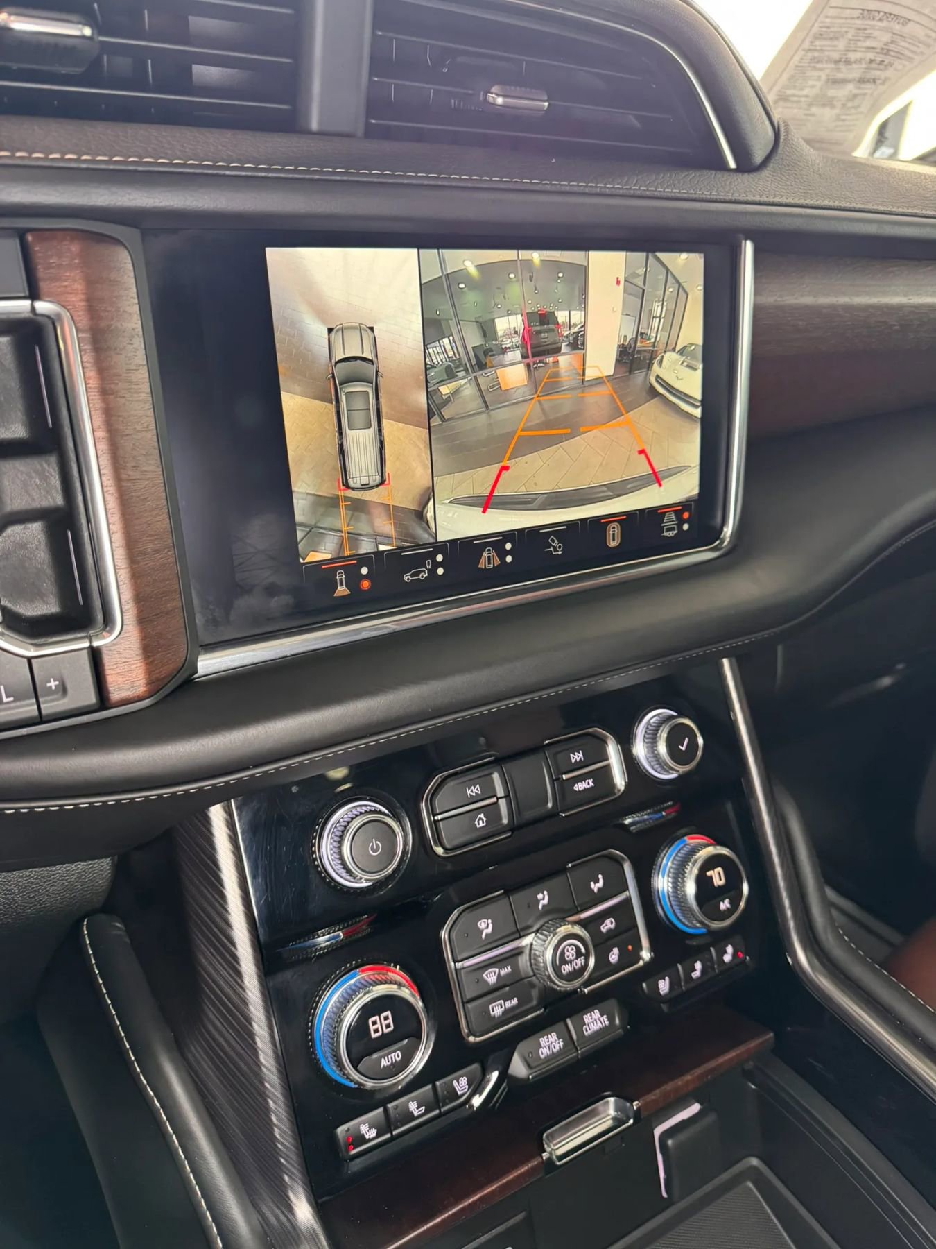 Used 2023 GMC Yukon Denali Ultimate AWD/4WD image 42