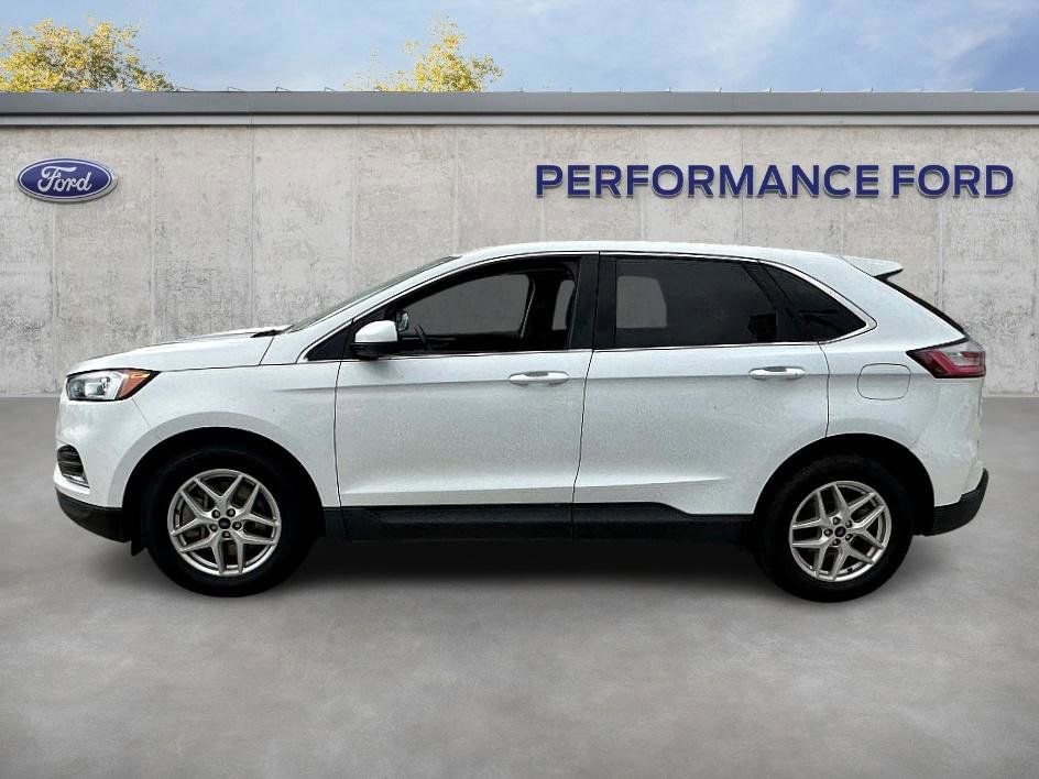 Used 2022 Ford Edge SEL image 9
