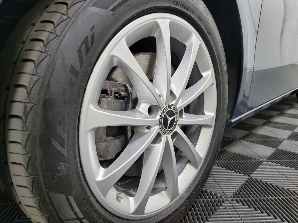 Used 2019 Mercedes-Benz A 220 4MATIC image 31