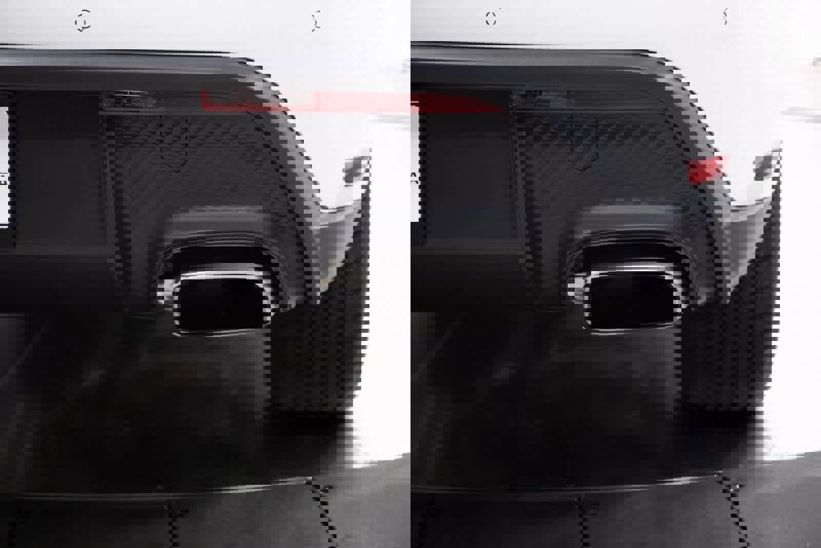 Certified 2025 Porsche Macan image 37