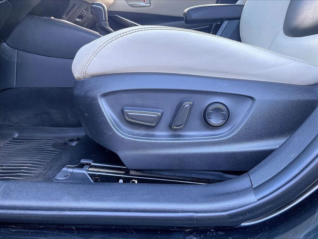 Used 2020 Toyota Corolla XLE FWD image 27