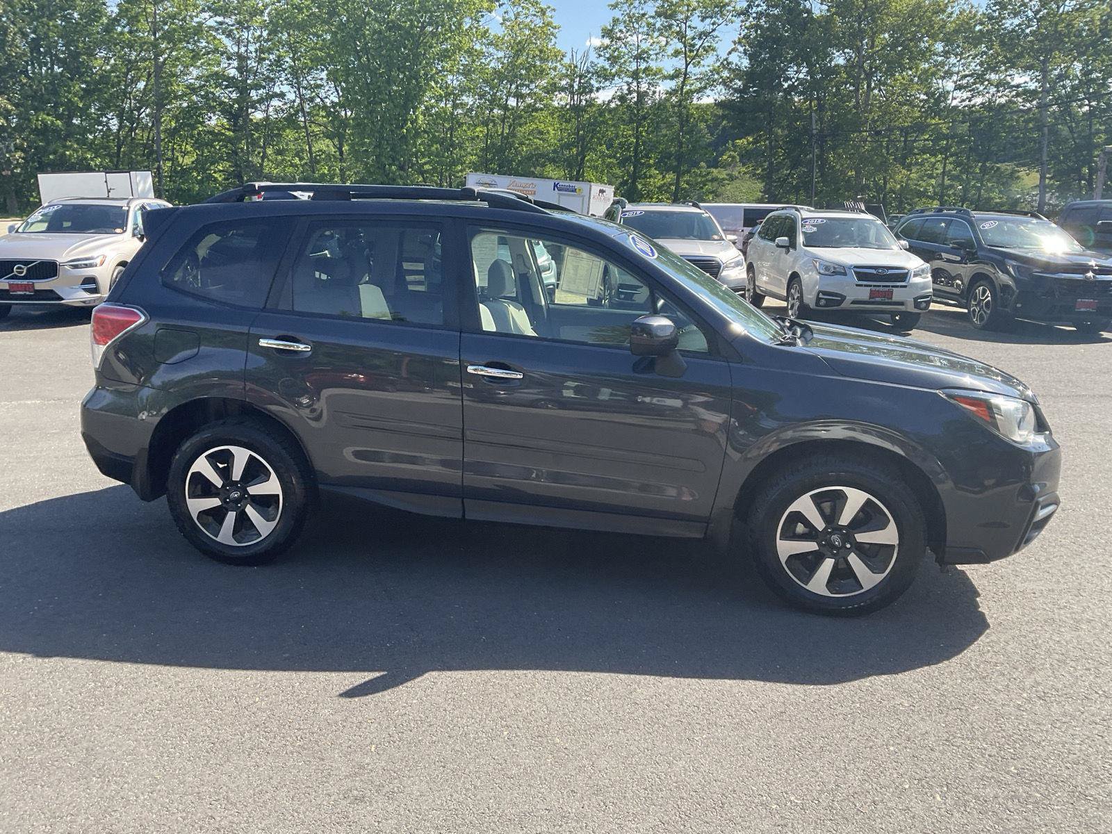 Used 2018 Subaru Forester 2.5i Premium w/ All-Weather Package AWD/4WD image 6