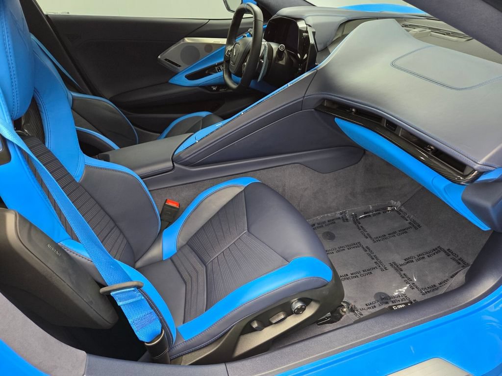 Used 2023 Chevrolet Corvette Stingray Premium Conv w/ Z51 Performance Package RWD image 15