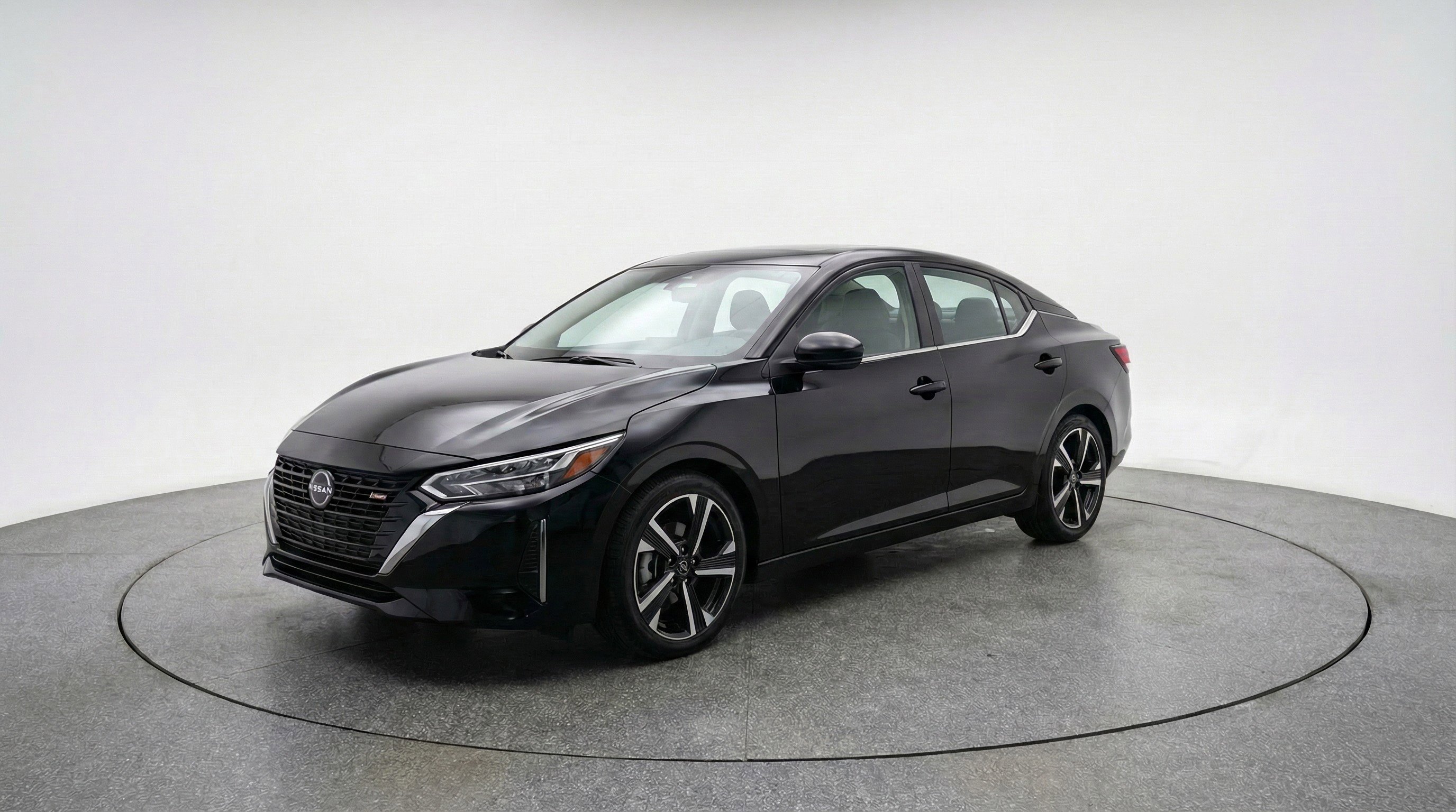 Used 2025 Nissan Sentra SV image 3
