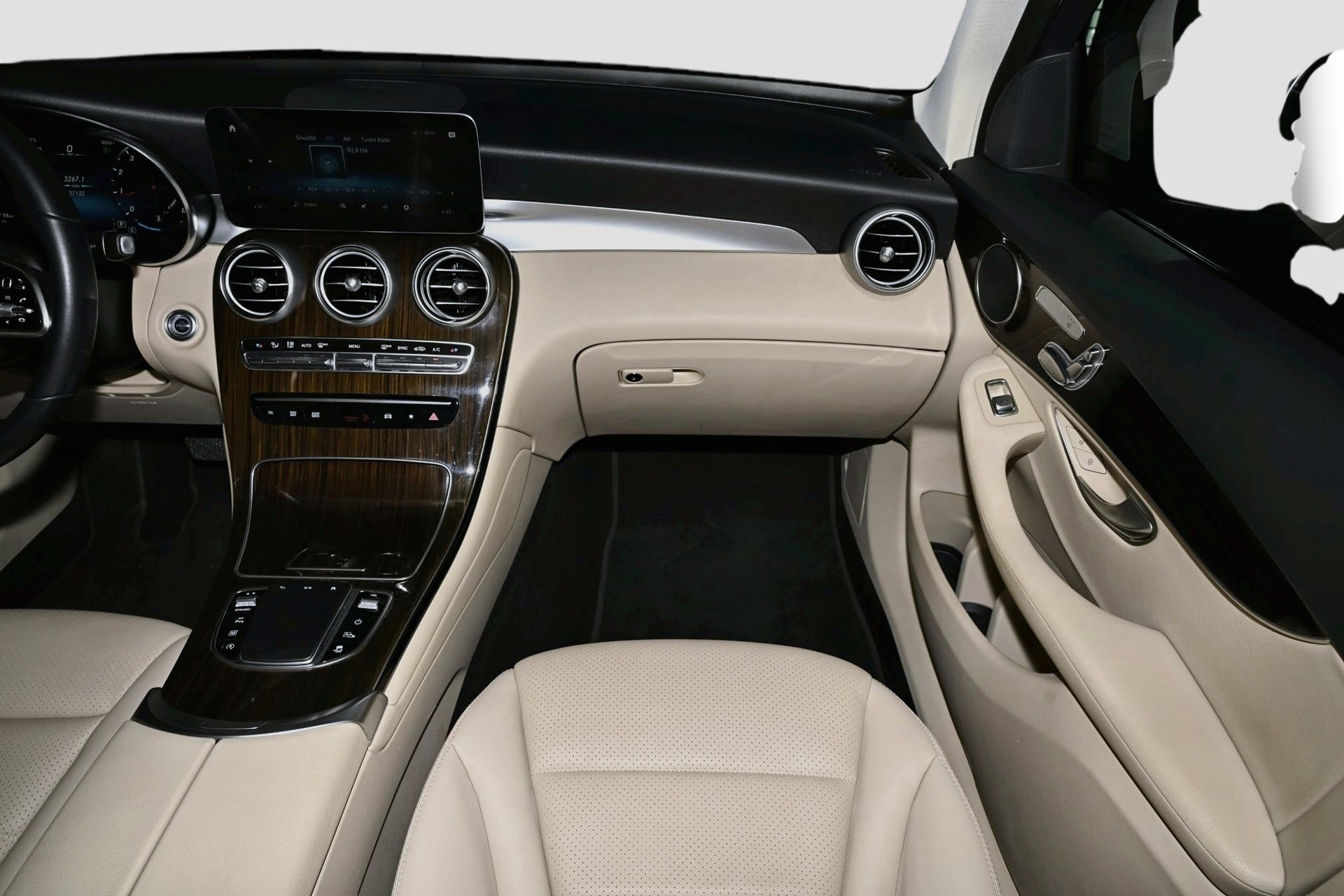Used 2022 Mercedes-Benz GLC 300 image 17