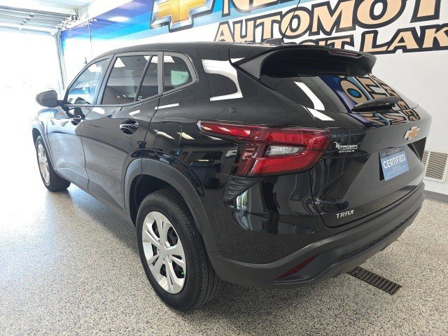 Certified 2024 Chevrolet Trax LS w/ Driver Confidence Package image 9