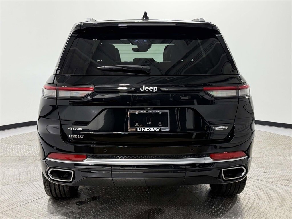 Certified 2022 Jeep Grand Cherokee Summit w/ Luxury Tech Group V image 5