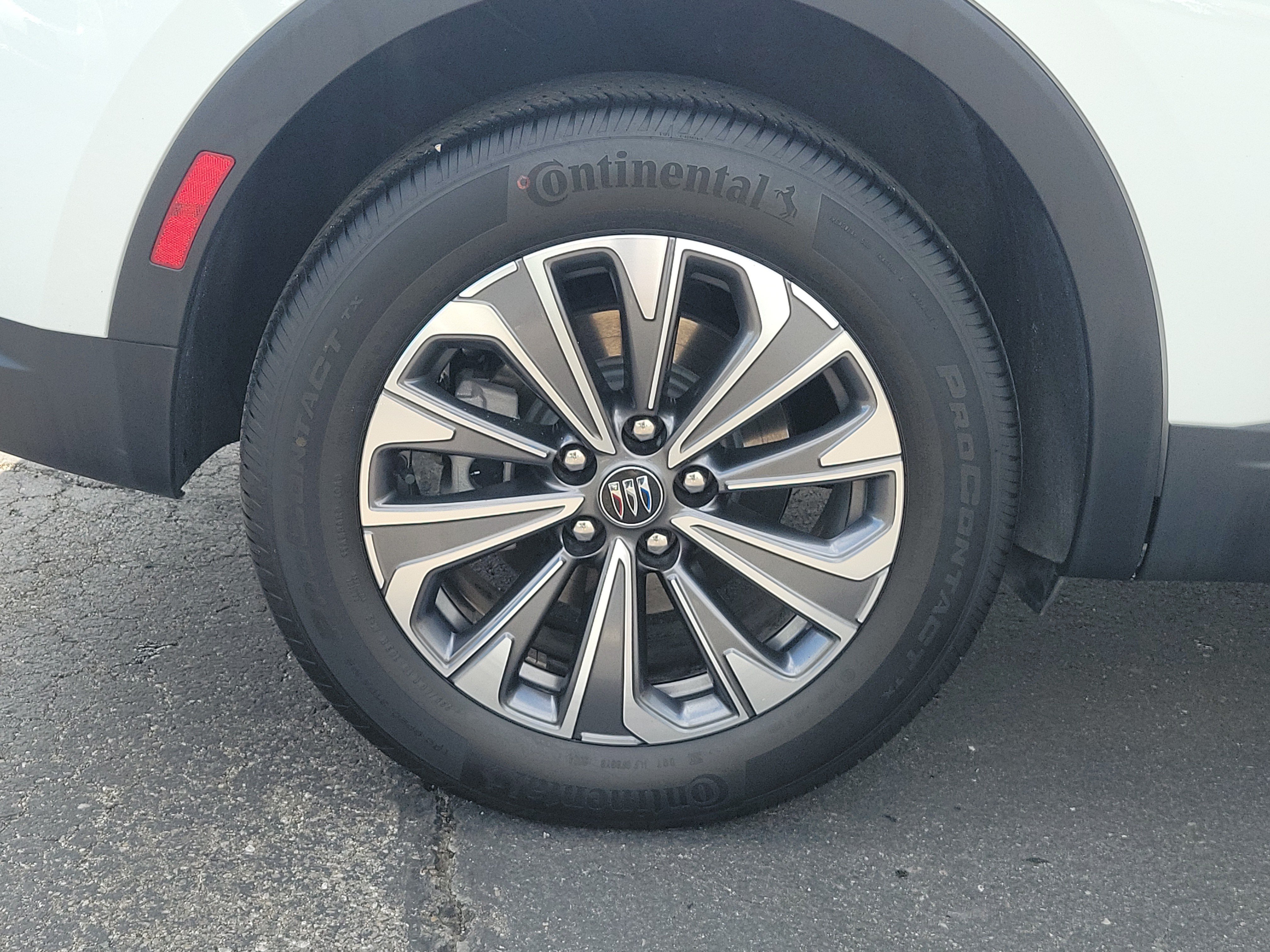 Used 2024 Buick Envision Preferred AWD/4WD image 5