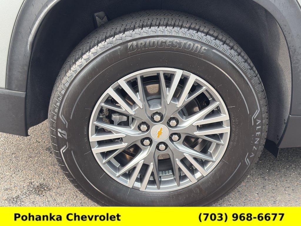 Certified 2025 Chevrolet Traverse LT w/ Driver Confidence Package AWD/4WD image 29