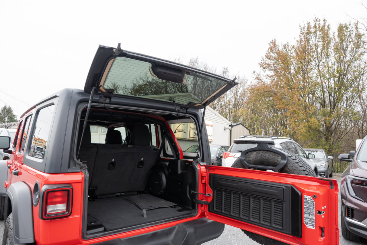 Used 2023 Jeep Wrangler Unlimited Sport image 24
