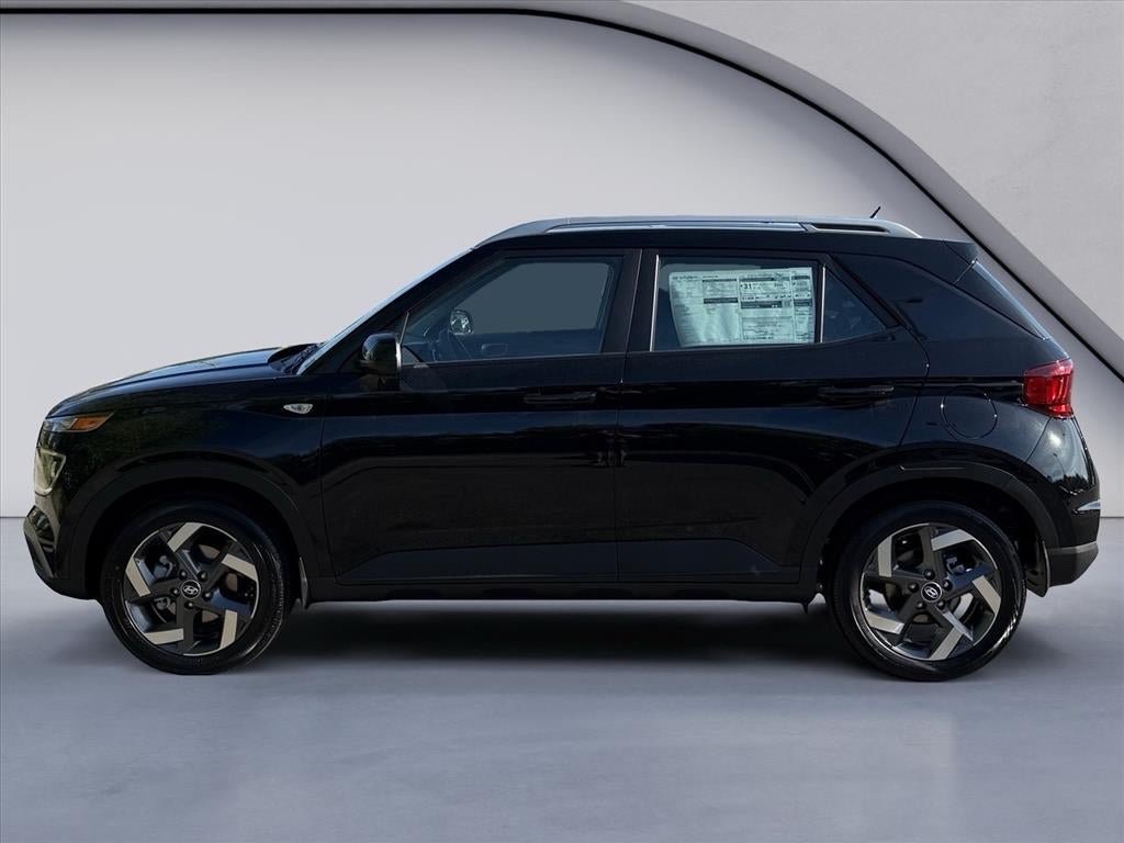 New 2026 Hyundai Venue SEL FWD image 2