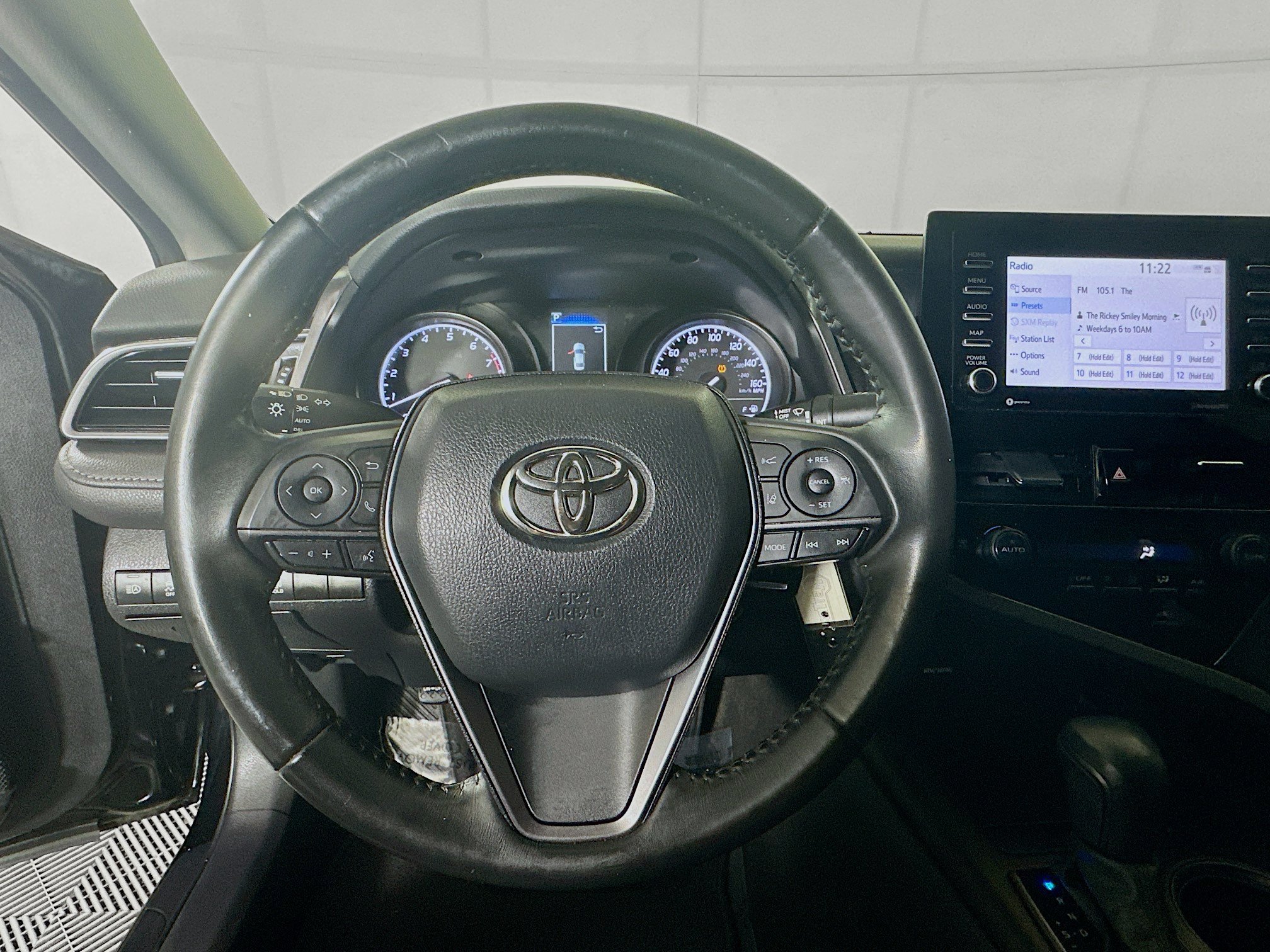 Used 2023 Toyota Camry SE FWD image 15