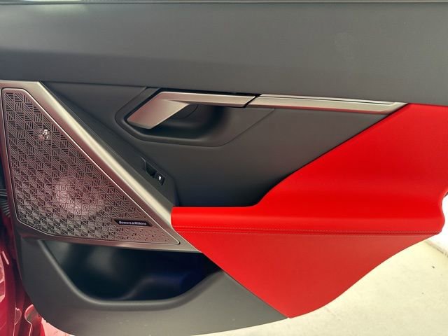 Used 2025 BMW M5 w/ Carbon Package image 51