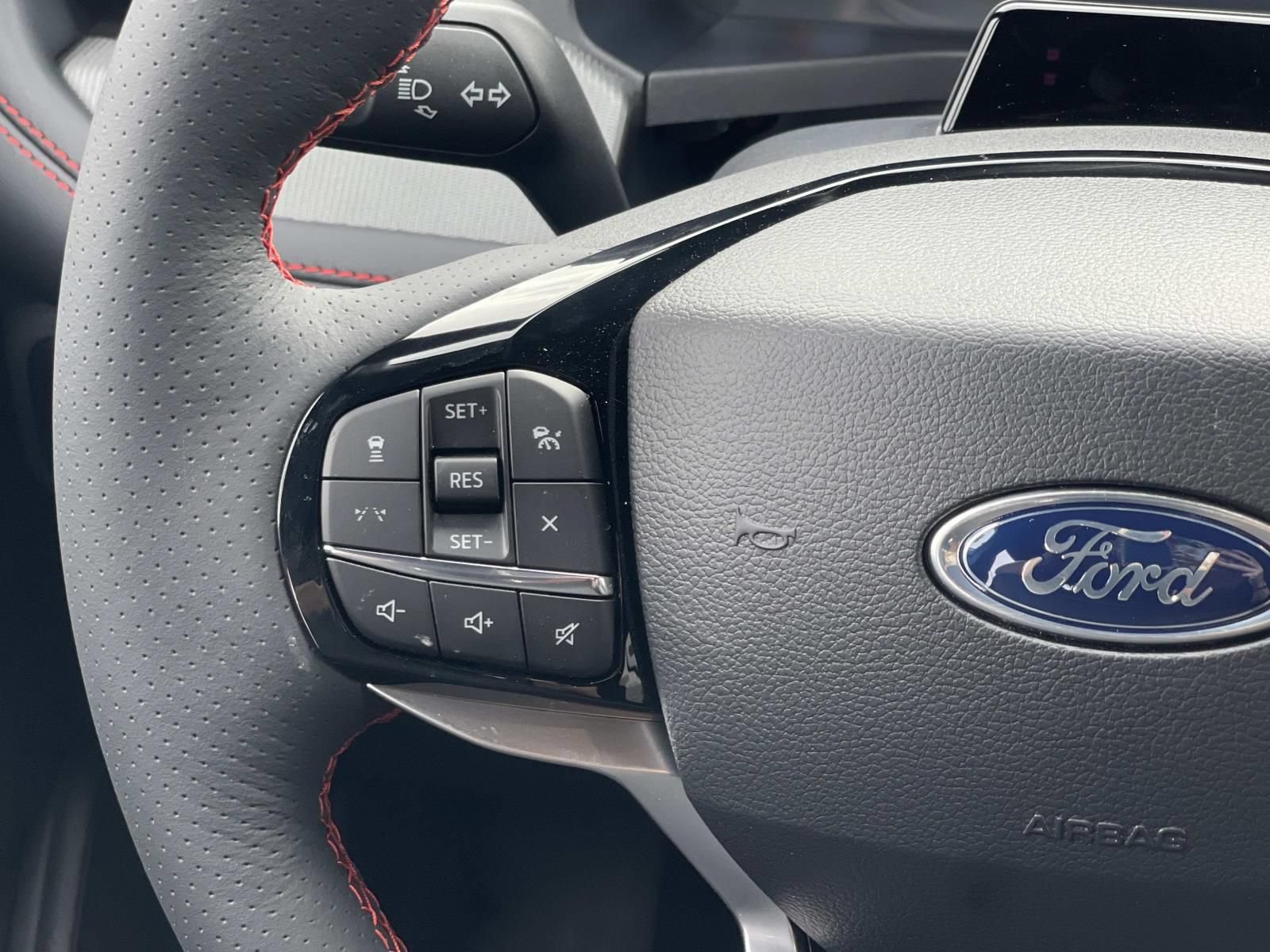 New 2026 Ford Explorer ST-Line w/ ST-Line Street Pack RWD image 10