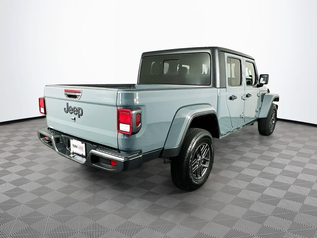 Certified 2025 Jeep Gladiator Sport AWD/4WD image 12