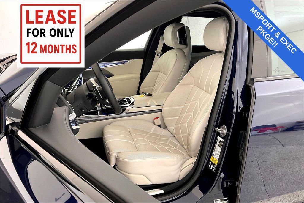 Used 2023 BMW 760i xDrive w/ Executive Package image 34