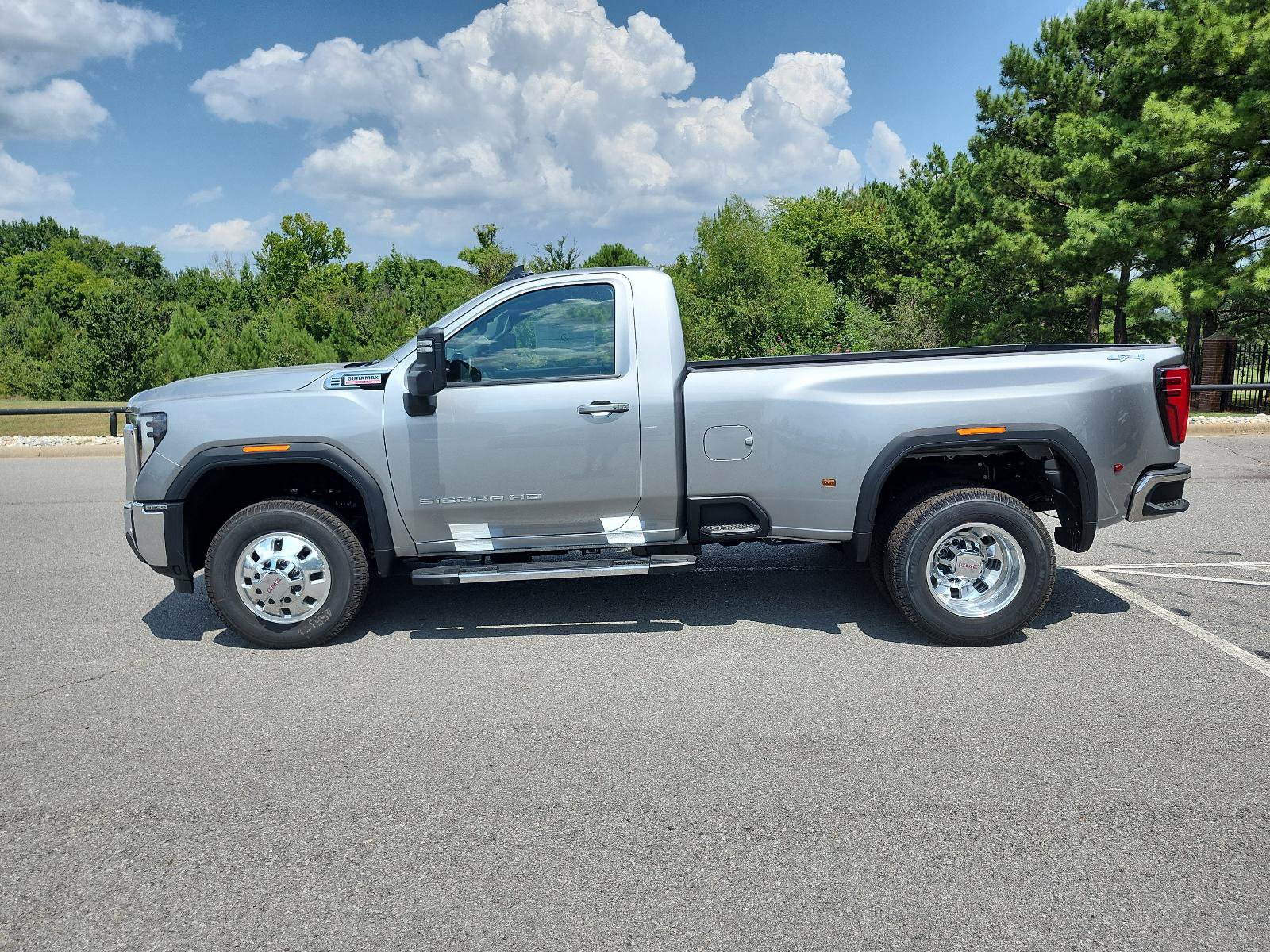 New 2026 GMC Sierra 3500 SLE AWD/4WD image 2