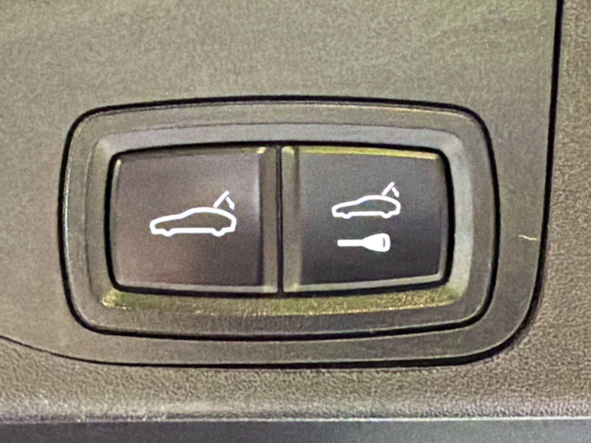 Certified 2022 Porsche Taycan Turbo S AWD/4WD image 14