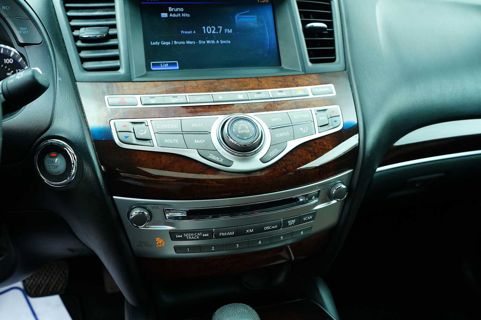 Used 2013 INFINITI JX35 AWD w/ Premium Pkg image 25