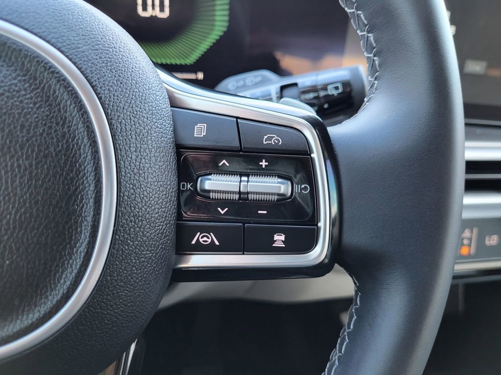 Used 2025 Kia Sorento EX w/ EX Panoramic Sunroof Package image 18