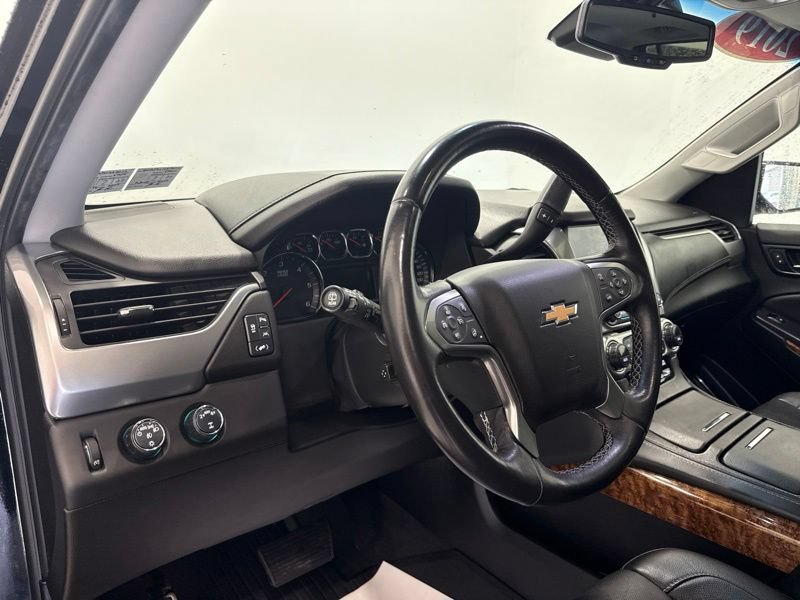 Used 2019 Chevrolet Suburban Premier AWD/4WD image 25