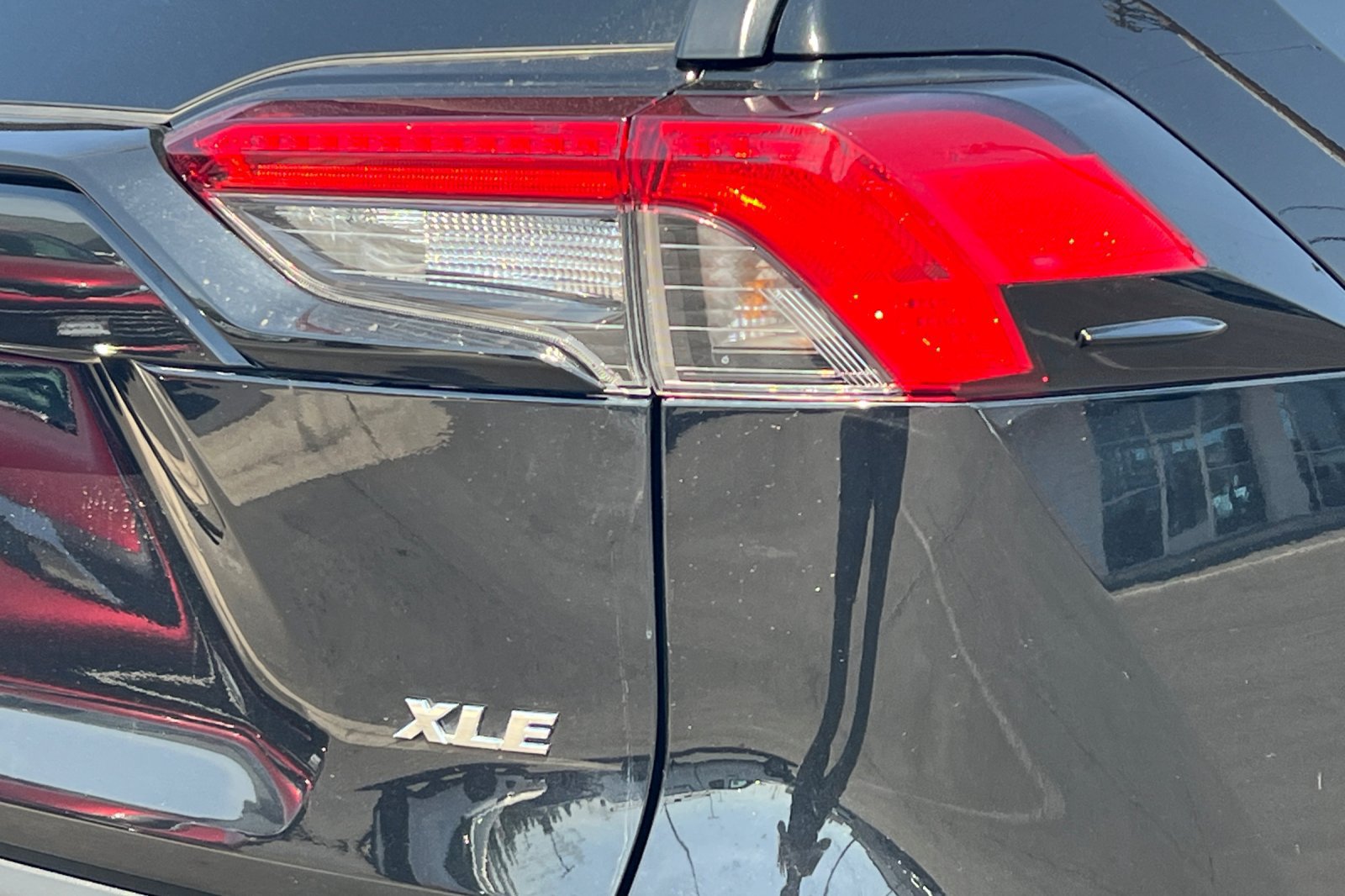 Certified 2024 Toyota RAV4 XLE FWD image 27