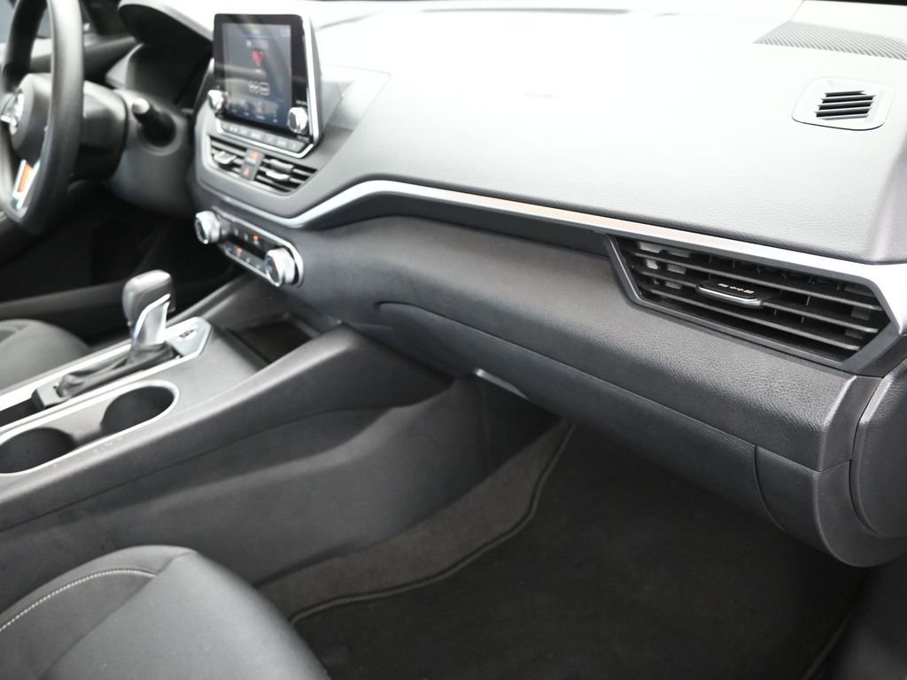 Used 2022 Nissan Altima 2.5 SV FWD image 24