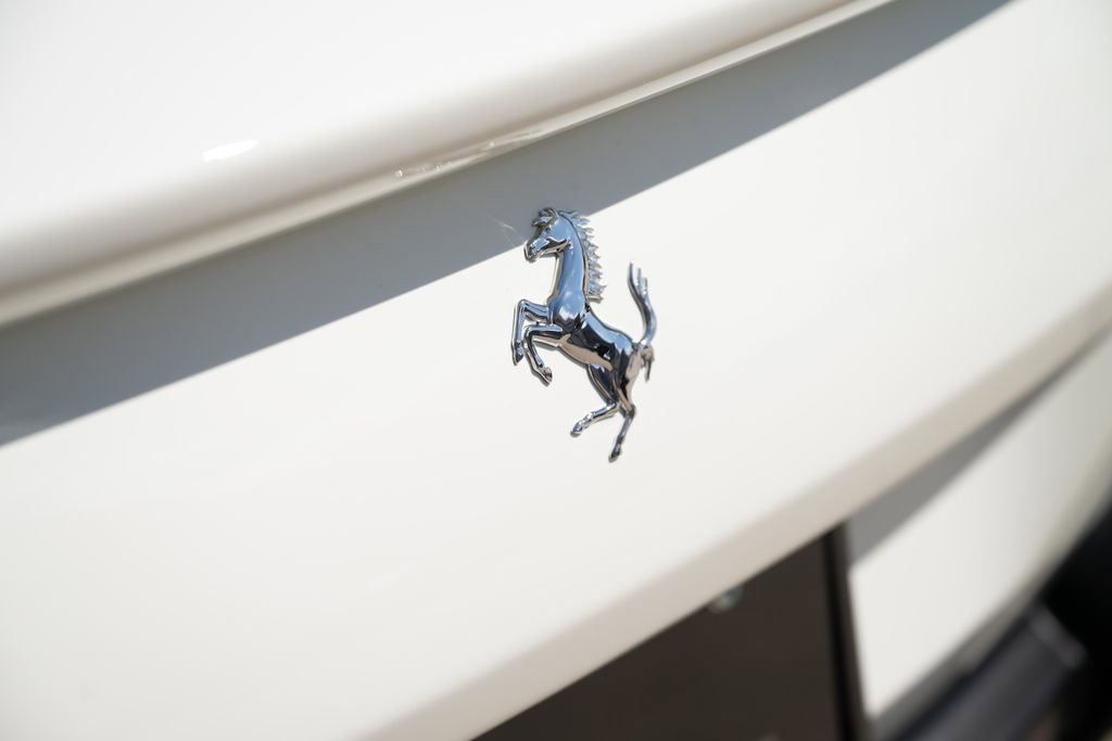 Used 2022 Ferrari Roma RWD image 19