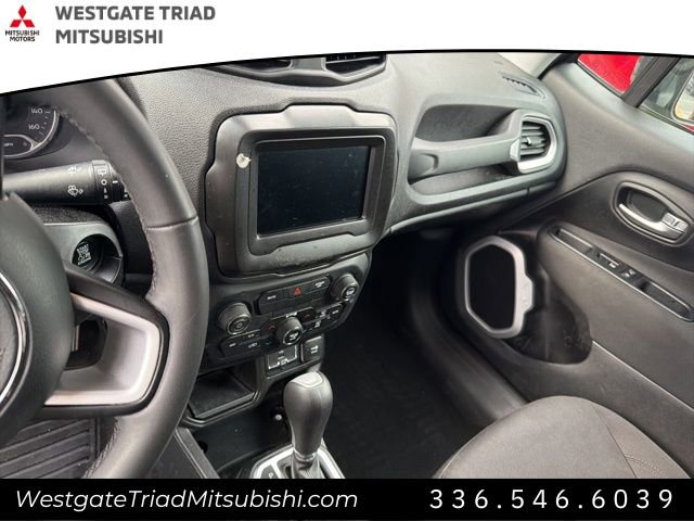 Used 2019 Jeep Renegade Latitude image 13
