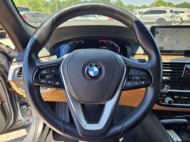 Used 2020 BMW 530i w/ Premium Package RWD image 19