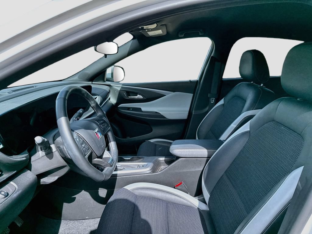 Used 2025 Buick Envista Preferred w/ Convenience I Package FWD image 10