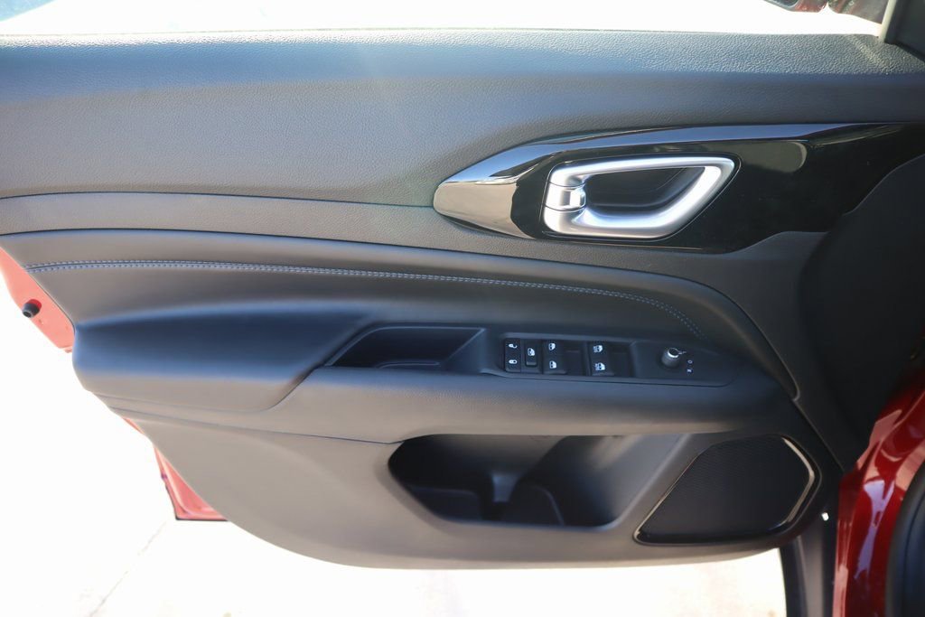 New 2026 Jeep Compass Latitude image 15