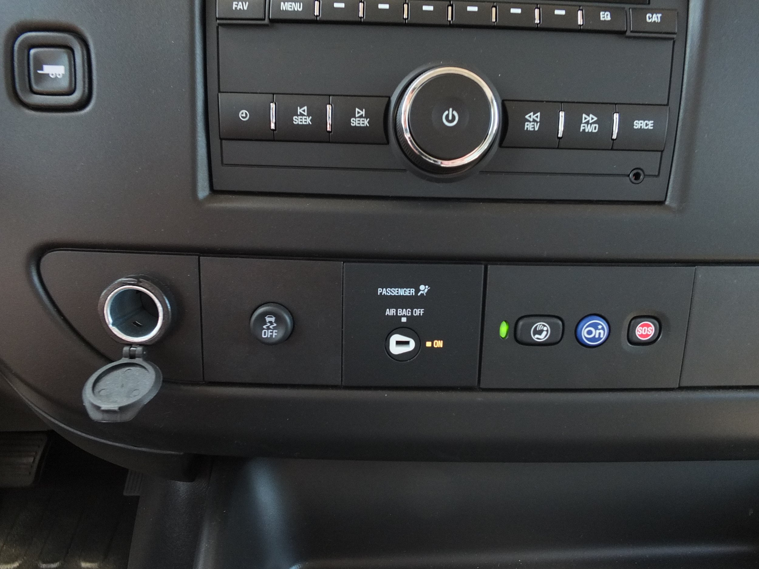 Used 2024 GMC Savana 3500 w/ Power Convenience Package RWD image 21