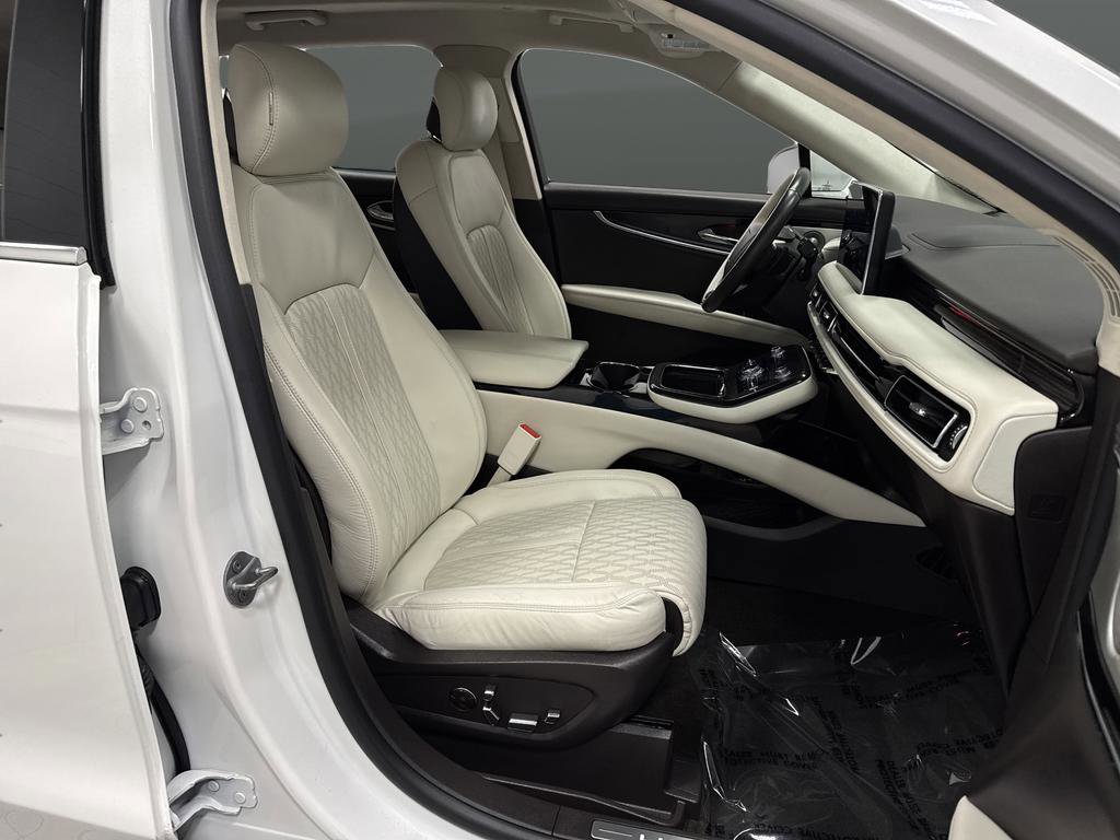 Used 2022 Lincoln Nautilus Black Label w/ Class II Trailer Tow Package image 30