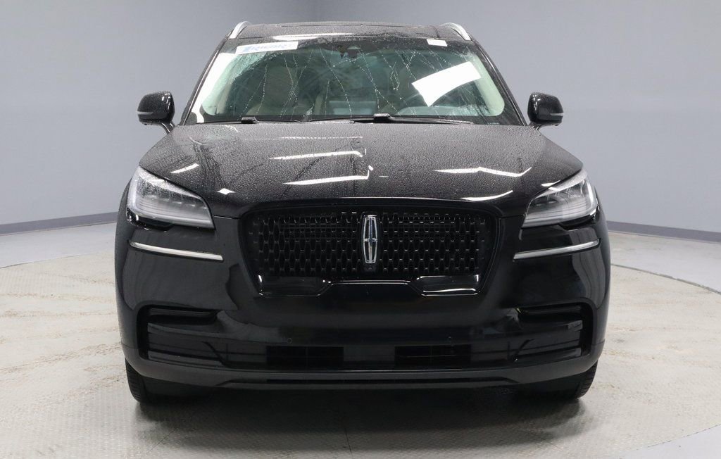 Used 2023 Lincoln Aviator Reserve w/ Class IV Trailer Tow Package image 8