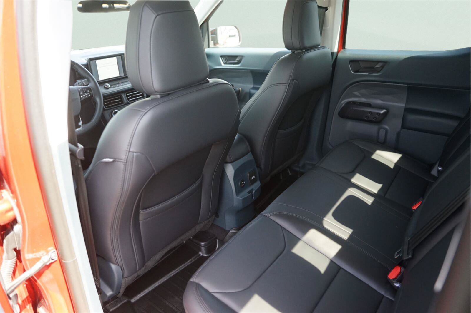 Used 2024 Ford Maverick Lariat w/ Black Appearance Package FWD image 12