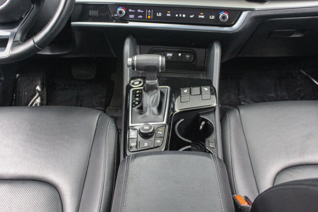 Used 2025 Kia Sportage EX FWD image 25