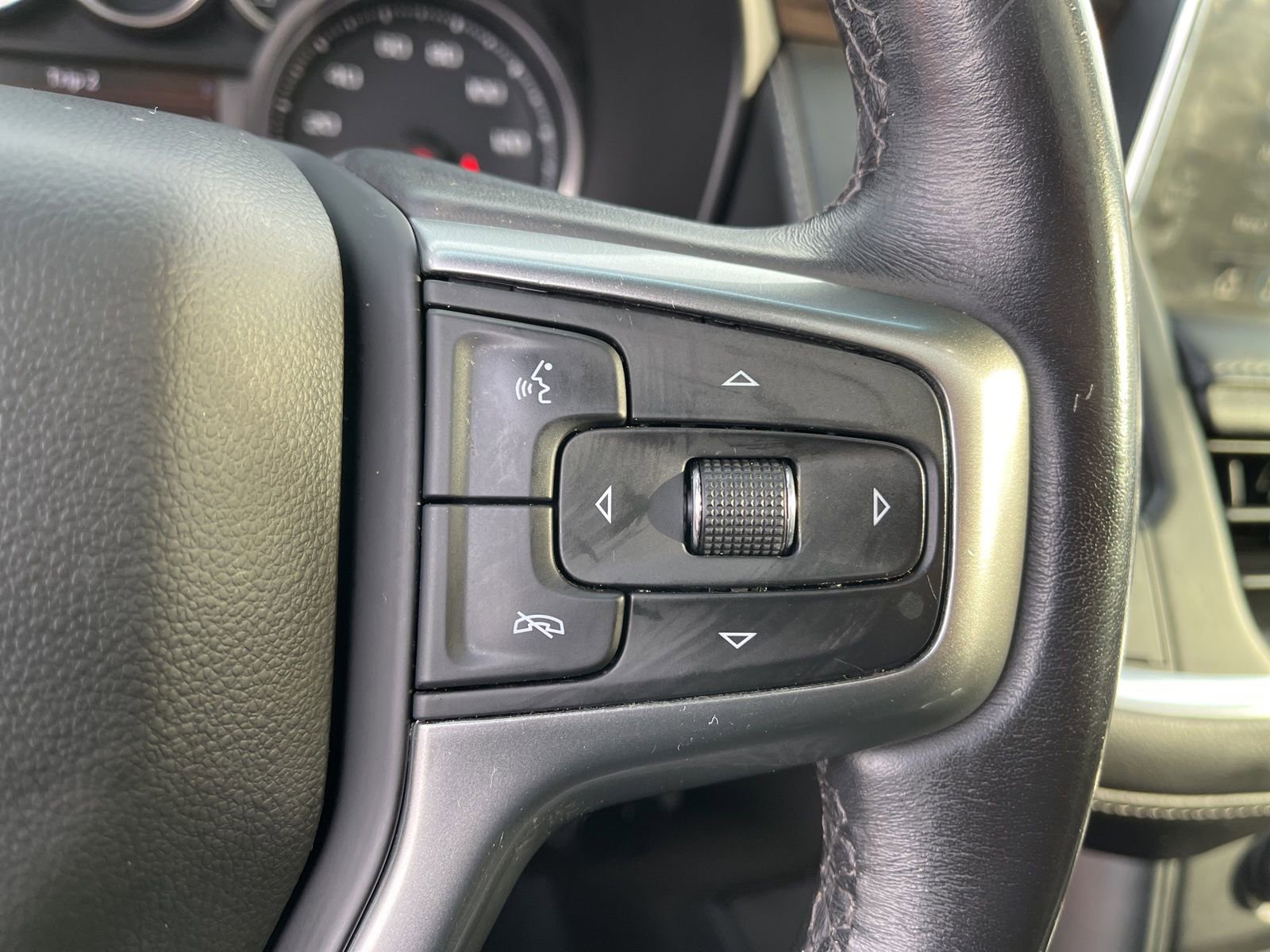 Used 2021 Chevrolet Tahoe Z71 image 31