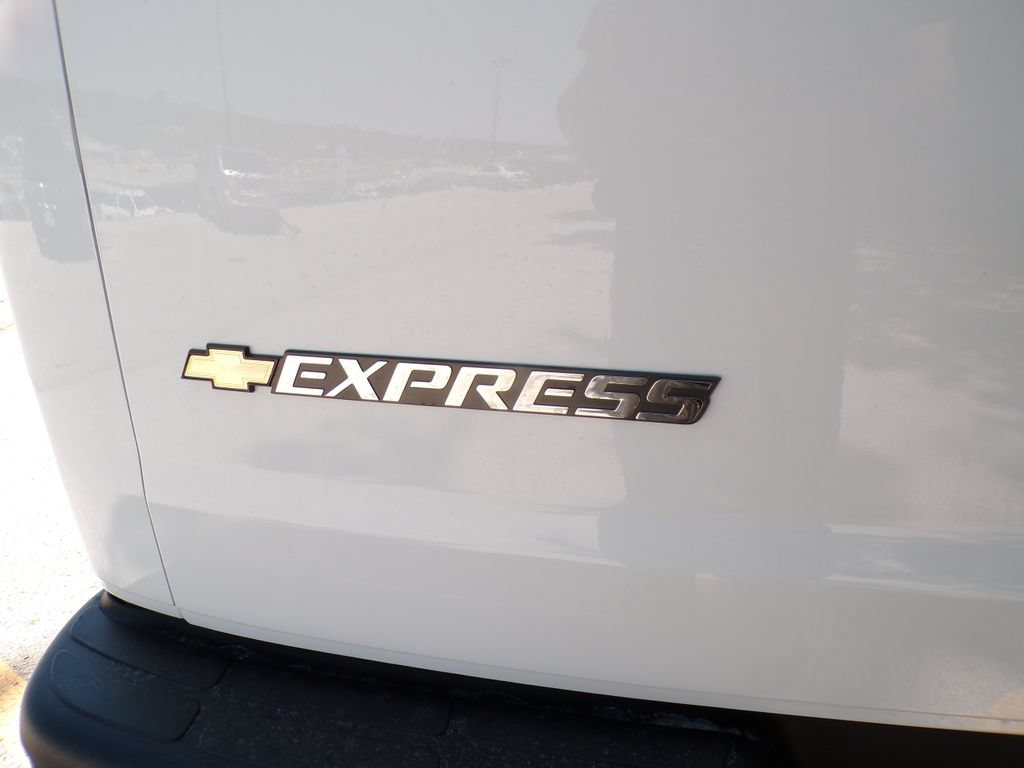 New 2026 Chevrolet Express 2500 Extended w/ Driver Convenience Package RWD image 16