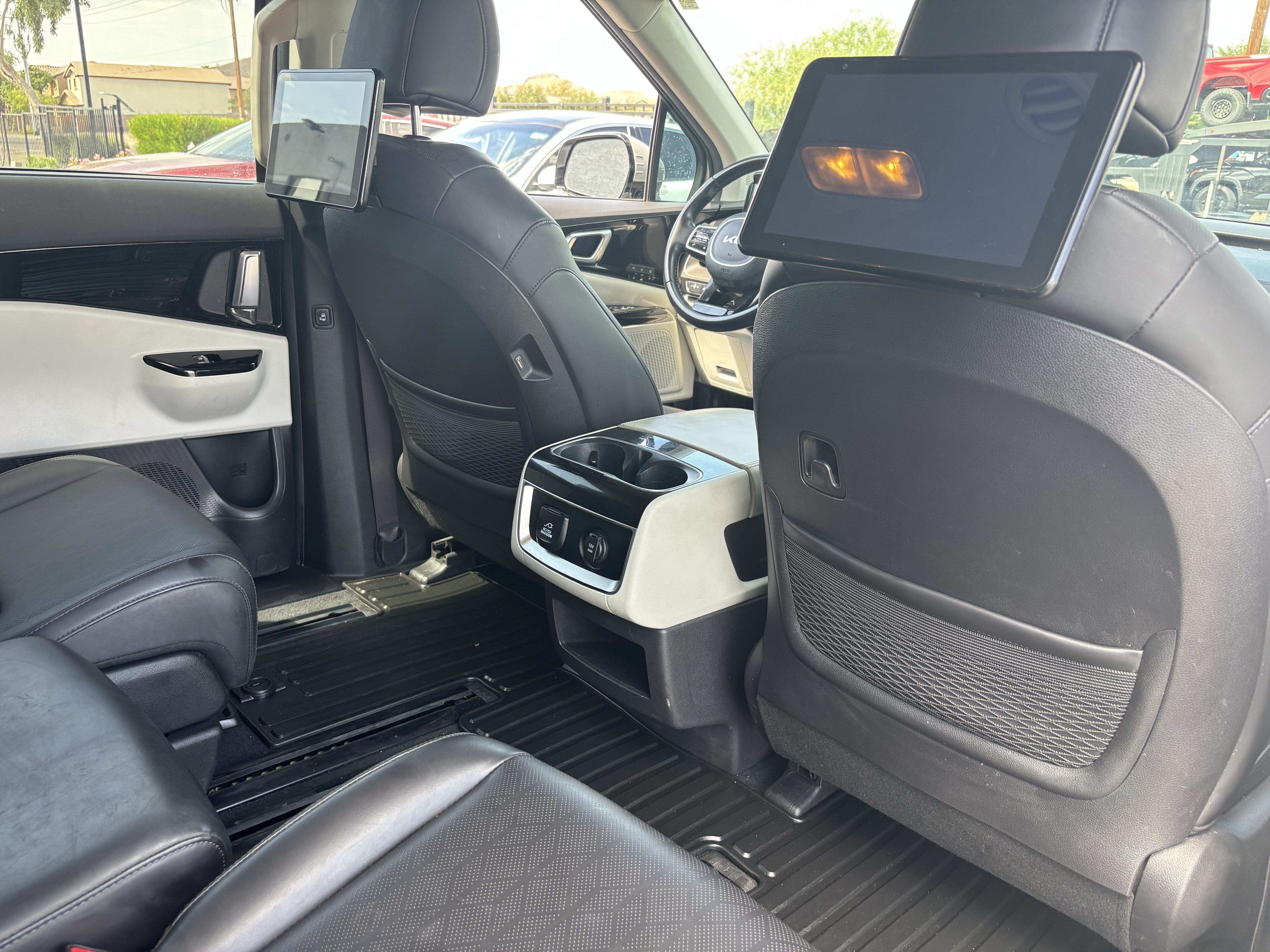 Used 2022 Kia Carnival SX FWD image 14
