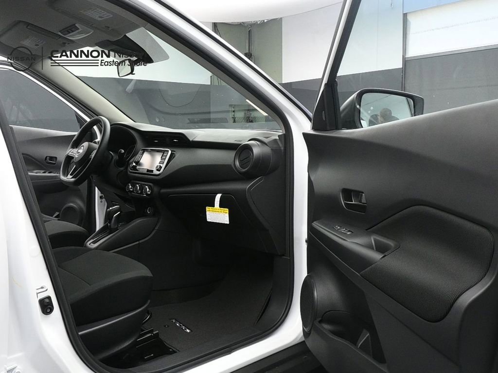 New 2025 Nissan Kicks Play S FWD image 26