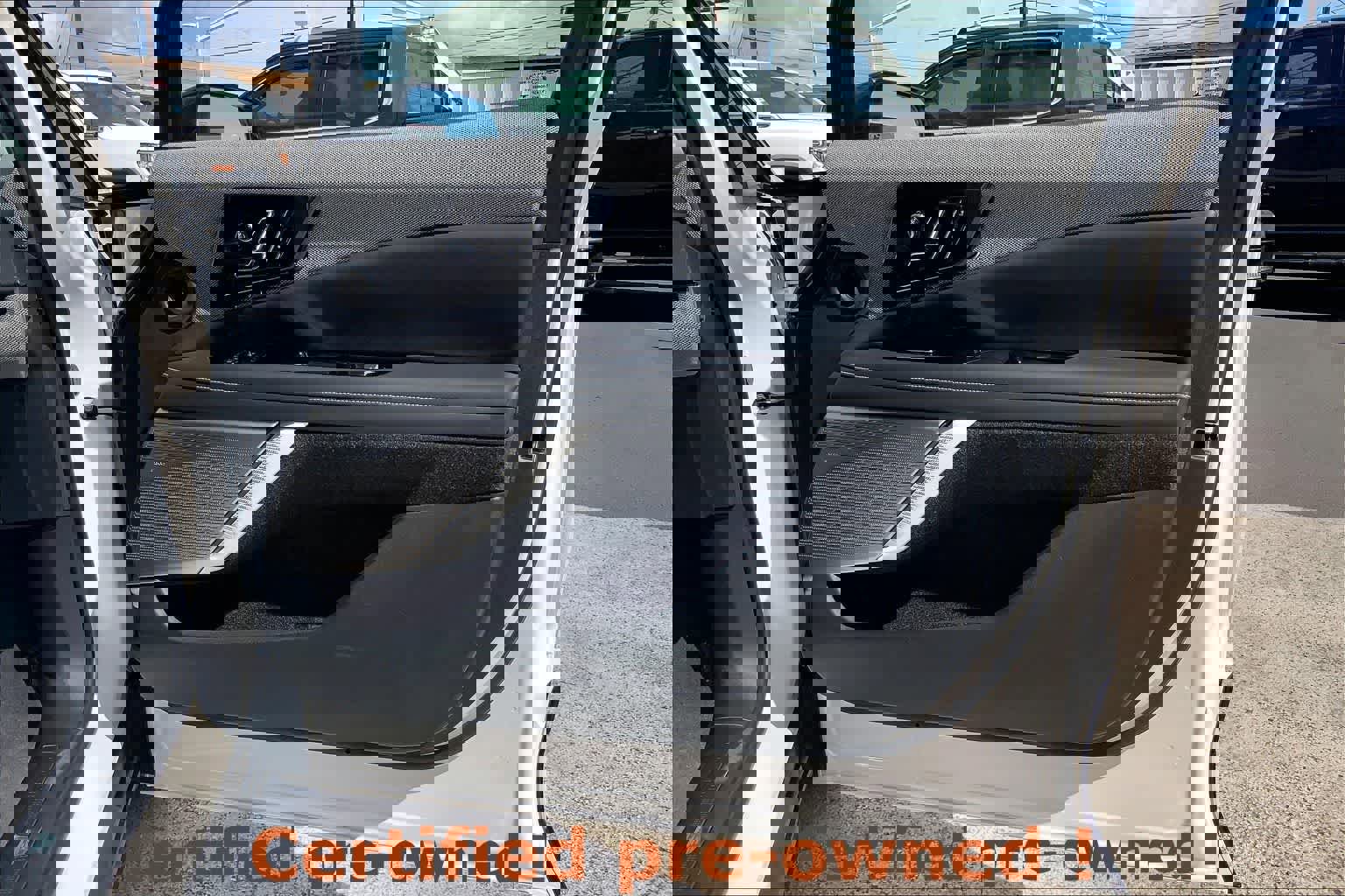 Certified 2025 Cadillac Optiq Sport 1 w/ LPO, ONYX Package image 28