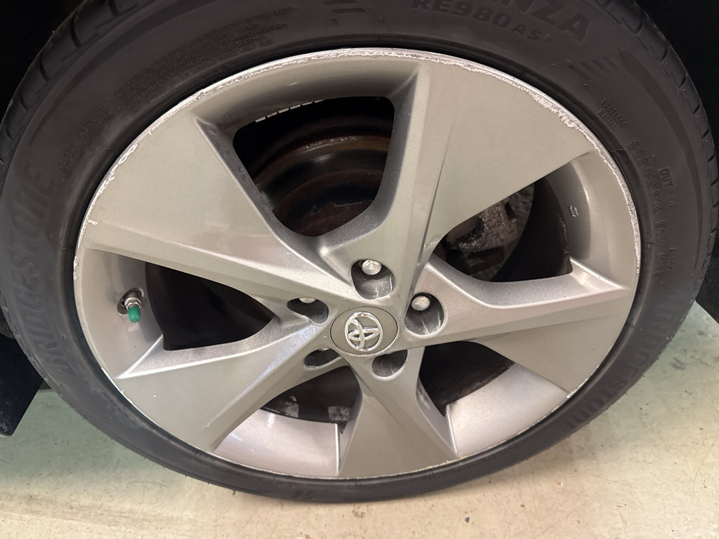 Used 2014 Toyota Camry SE FWD image 36