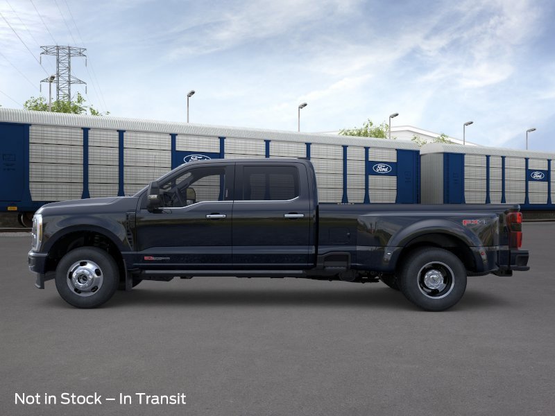 New 2026 Ford F350 4x4 Crew Cab DRW Super Duty image 3
