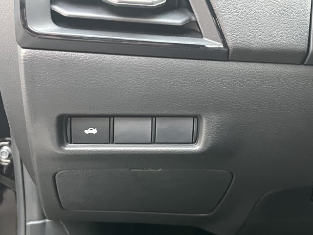 New 2026 Nissan Sentra SR w/ Floor Mat Package FWD image 21