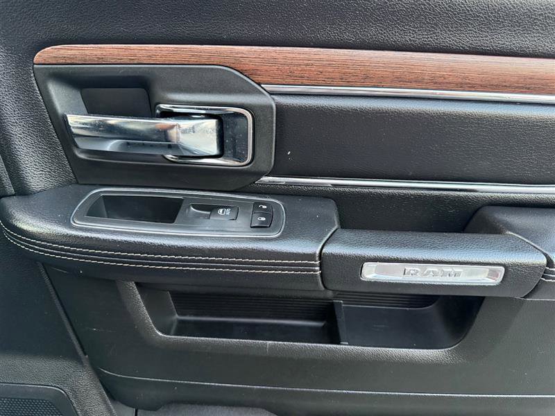 Used 2018 RAM 3500 Laramie image 18