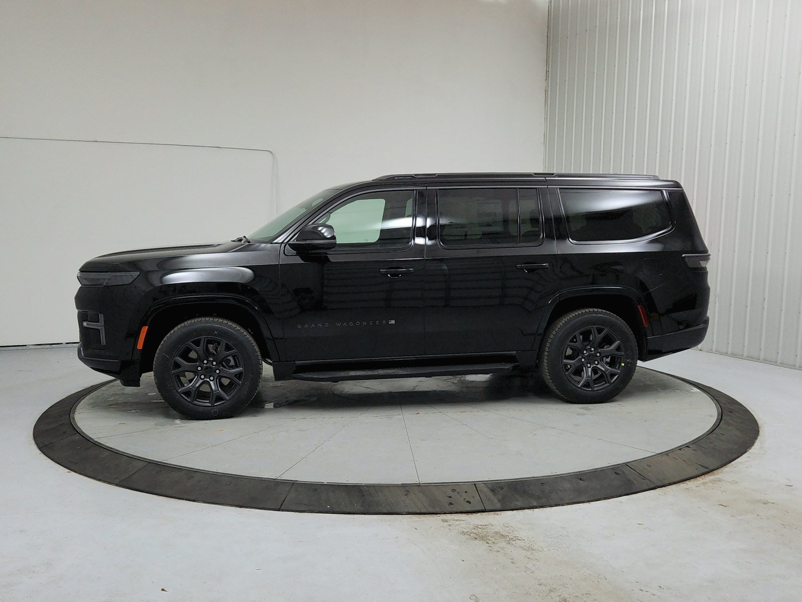 New 2026 Jeep Grand Wagoneer Limited w/ HD Trailer Tow Package AWD/4WD image 4