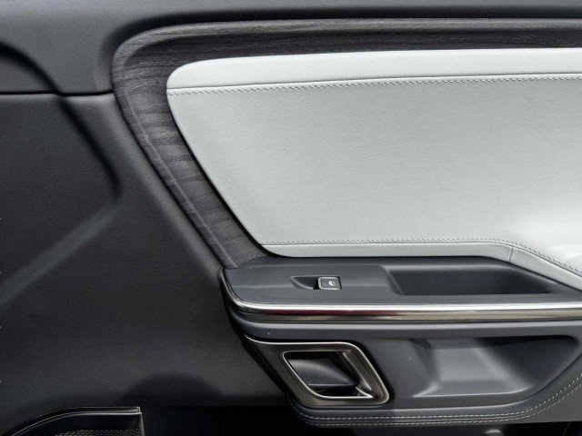 Used 2024 Rivian R1S Adventure image 58