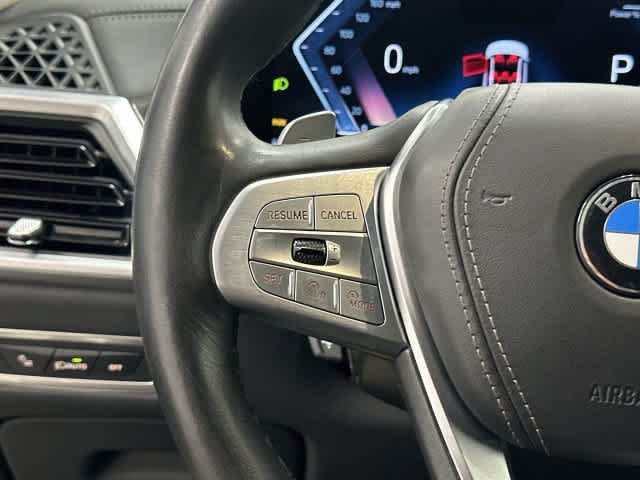 Used 2025 BMW X7 xDrive40i AWD/4WD image 17
